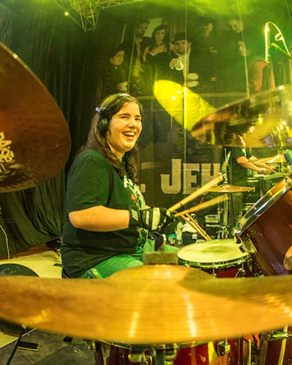 María de los Llanos Esteve, baterista de Dr. Jekyll